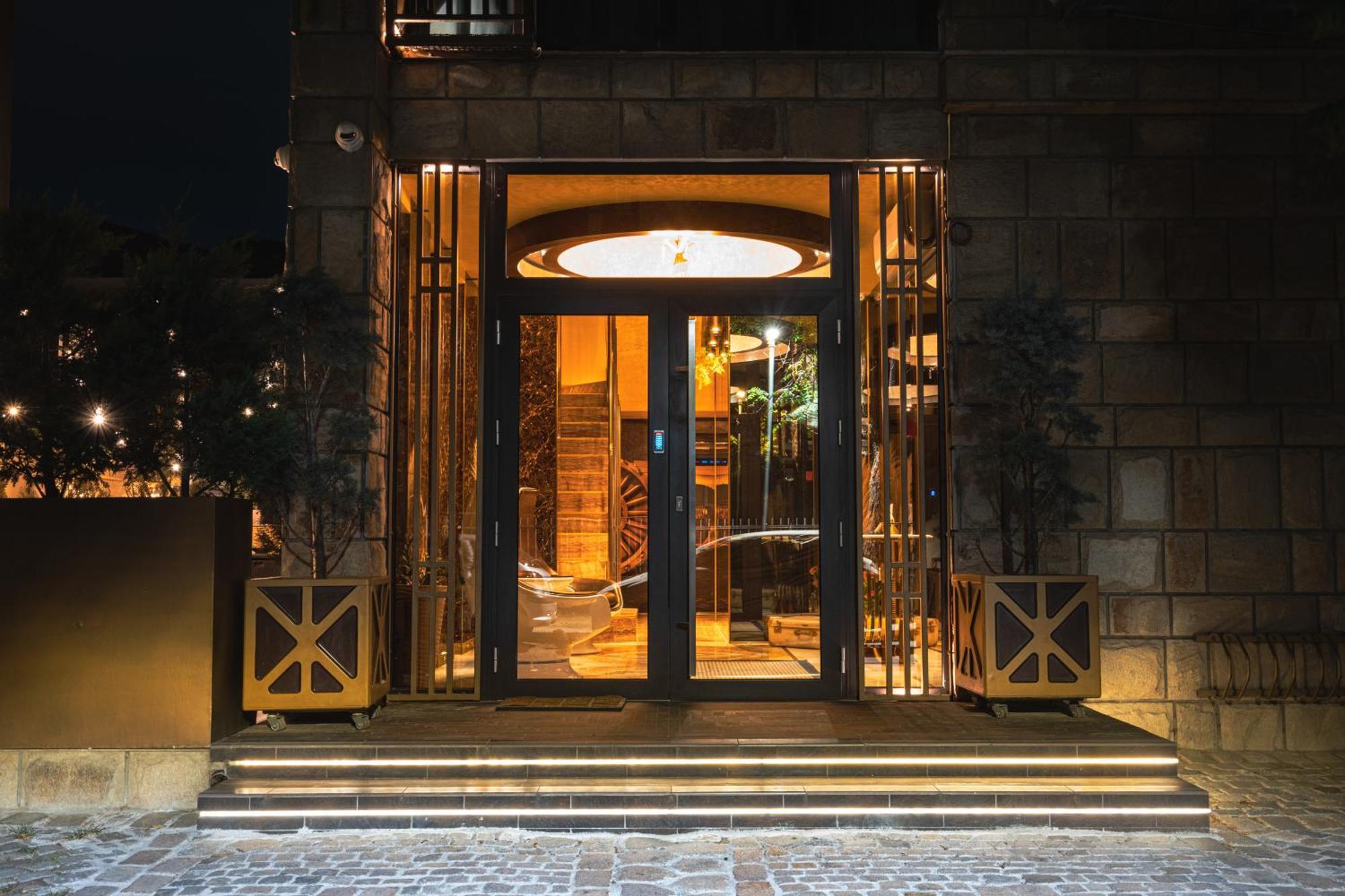 Apartamento Hidden Bank: Golden Plovdiv Exterior foto